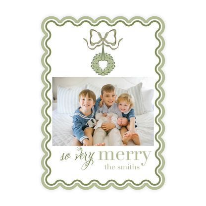 Classic Green Wreath Scallop Card